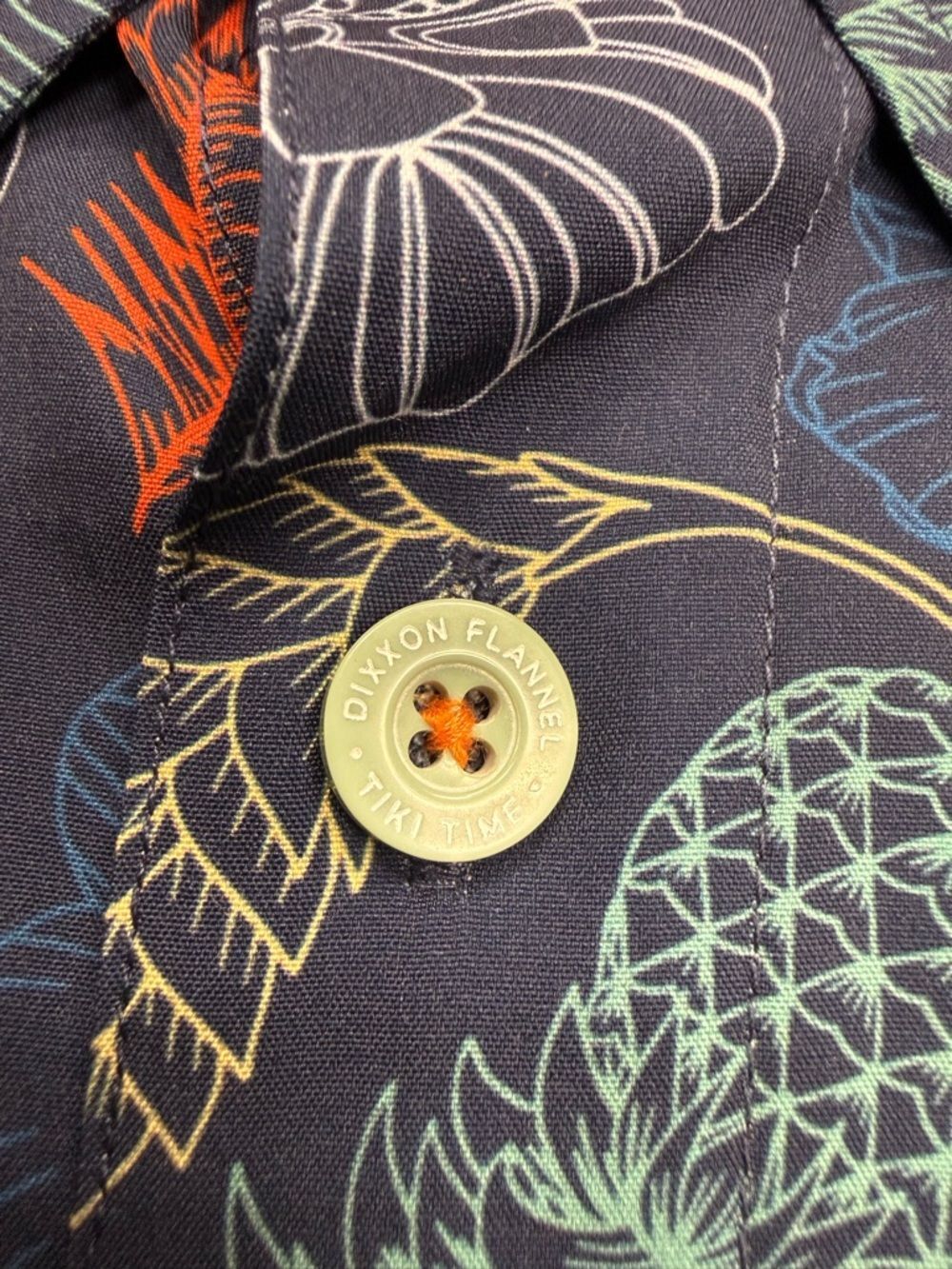 Dixxon “Tiki Time”  Navy Tropical Print Short Sleeve Button-Up Shirt Lightweight - Picture 3 of 7